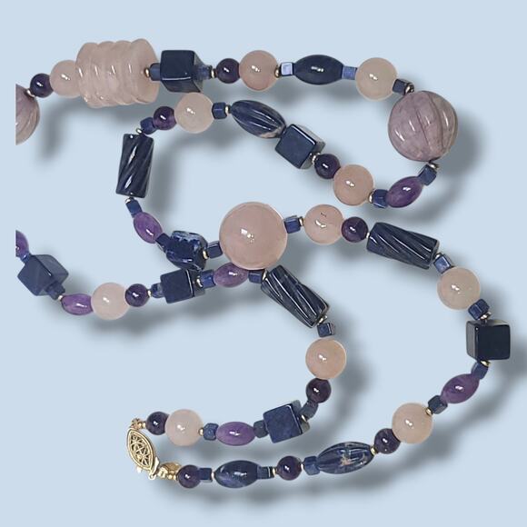 Sandra David Signed Vintage Beaded Necklace Rose Peach & Navy Carved Stones 30″ - Picture 8 of 10